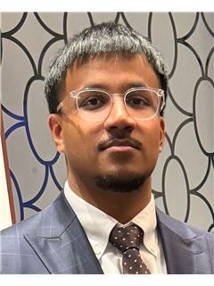 Akib Iqbal - RE/MAX 3000