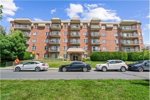 Residential - Condo/Apartment - Saint-Laurent, Canada - Canada