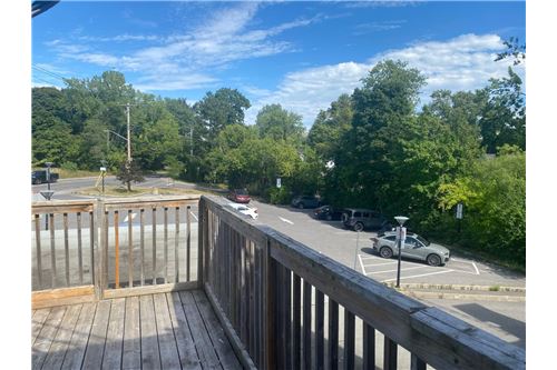 Residential - Condo/Apartment - Pointe-Claire, Canada - Canada