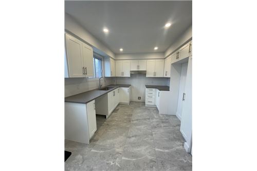 Residential - Condo/Apartment - LaSalle, Canada - Canada