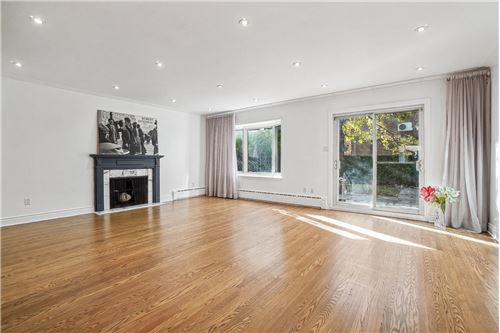 Residential - Two Level House - Mont-Royal, Canada - Canada