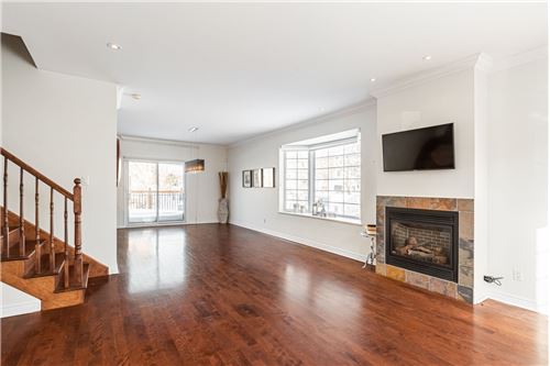 Residential - Two Level House - Chomedey (Laval), Canada - Canada