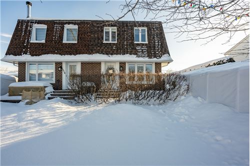 Residential - Two Level House - Boisbriand, Canada - Canada