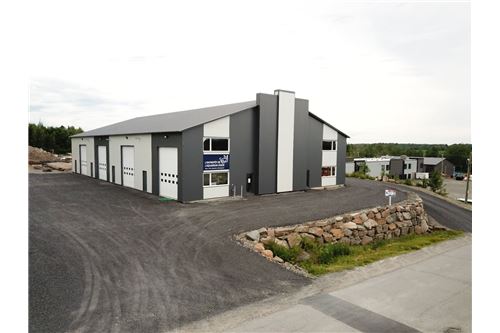 Commercial - Investment - Saint-Alphonse, Canada - Canada