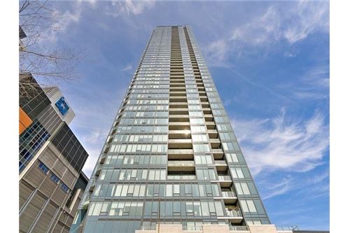 Residential - Condo/Apartment - Montréal (Ville-Marie), Canada - Canada