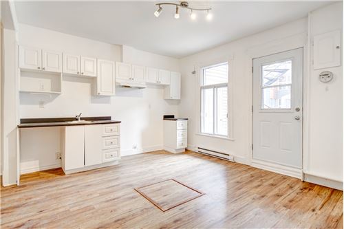 Residential - Condo/Apartment - Montréal (Ville-Marie), Canada - Canada