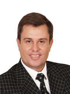 Associate - Nico West - RE/MAX Infoglobe –Midstream