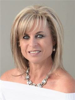 ตัวแทนอสังหาริมทรัพย์ - Eileen van der Walt - RE/MAX First - Bloemfontein