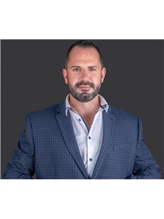 Pieter van der Merwe - RE/MAX Infoglobe –Midstream