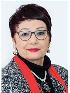 Associate - Denise Hattingh - RE/MAX Dolphin Realtors (La Mercy)