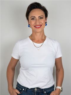Associate - Carin Delport - RE/MAX Infoglobe –Midstream