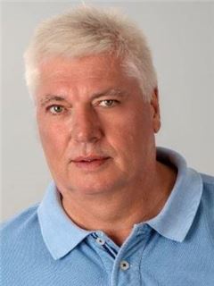 Associate - Kevin Dely - RE/MAX Dolphin Realtors (La Mercy)