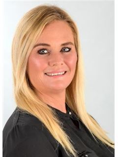 Associate - Bronwyn Rowe-Needham - RE/MAX Dolphin Realtors (La Mercy)