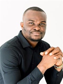 Associate - Akeem Olubode - RE/MAX Town and Country (Krugersdorp)