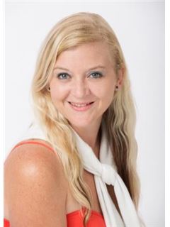 Agent - Melisa Robert - RE/MAX Address - Berea