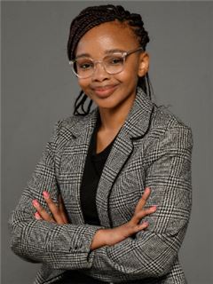 Aģents - Bontle Ndaba - RE/MAX Superior - Mulbarton