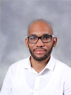 Associate - Mogomotsi Mathebula - RE/MAX Finest - Alberton
