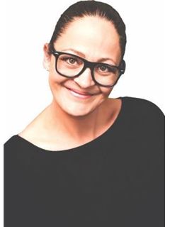 Corne Van Der Merwe - RE/MAX Infoglobe - Constantia Park