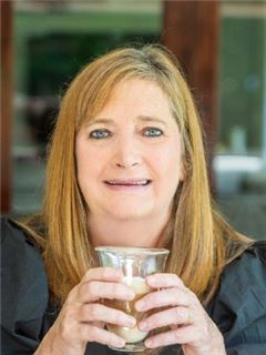 Immobilienmakler/in - Sandy Slater - RE/MAX Panache - North Durban