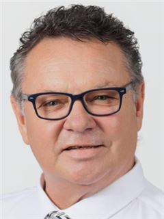 Salgskonsulent - Jay-J Potgieter - RE/MAX Coast and Country (Shelly Beach)