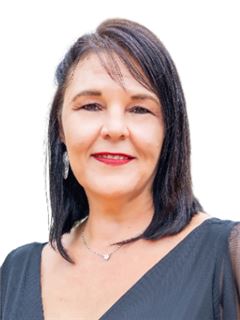 Salgskonsulent - Chantelle Heunes - RE/MAX Coast and Country (Shelly Beach)