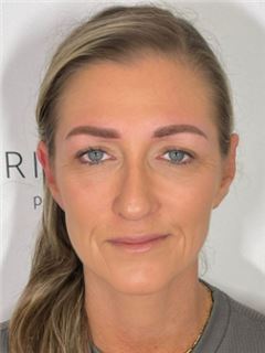 Associate - Bronwyn Tunley - RE/MAX Panache - North Durban