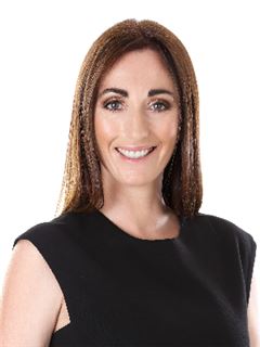 Associate - Bianca Gutteridge - RE/MAX Living - Sea Point