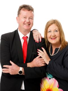Immobilienmakler/in - Neil Neat - RE/MAX Address (Upper Highway)