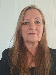 Aģents - Charmain Van Heerden - RE/MAX Superior - Mulbarton