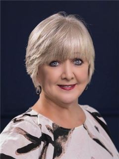 Immobilienmakler/in - Janine Pike - RE/MAX Panache - North Durban