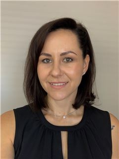 Tanja Joubert - RE/MAX Dolphin Realtors