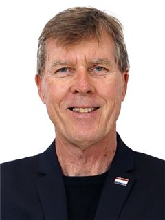 Immobilienmakler/in - Russell Pearson - RE/MAX Address (Upper Highway)