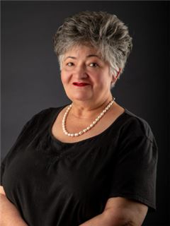 Reg. Fastighetsmäklare - Johanna Snyman - RE/MAX Infoglobe - Constantia Park