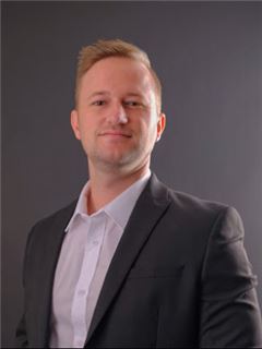 Reg. Fastighetsmäklare - Andre Style - RE/MAX Infoglobe - Constantia Park