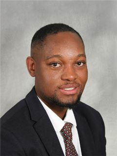Associate - Lucky Mothabisa - RE/MAX Finest - Alberton