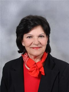 Associate - Joan Shamshum - RE/MAX Finest - Alberton