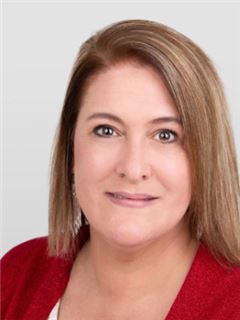 Immobilienmakler/in - Loryn Bryce - RE/MAX Address (Upper Highway)
