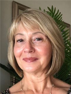 Associate - Charmaine Kruger - RE/MAX Dolphin Realtors (La Mercy)