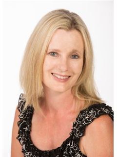 Agent - Nicky Beyers - RE/MAX Address - Berea