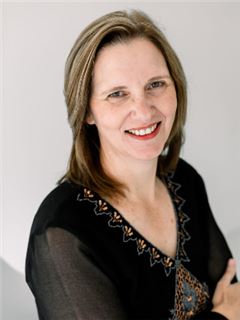 Associate - Brigitte Klette - RE/MAX Town and Country (Krugersdorp)