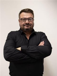Associate - Francois Van Heerden - RE/MAX Town and Country (Krugersdorp)