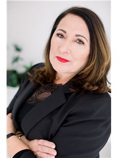 Associate - Marti Fouché - RE/MAX Town and Country (Krugersdorp)