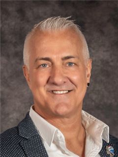 Associate - Andris Theart - RE/MAX One Hundred Fourways