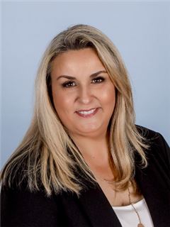 Associate - Cheryl Smith - RE/MAX Dolphin Realtors (La Mercy)
