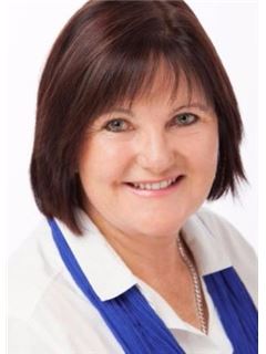 Immobilienmakler/in - Karen Evans - RE/MAX Address (Upper Highway)