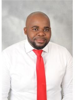 סוכן - Khaya Mntonga - RE/MAX All Stars  - Germiston