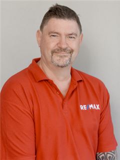 Makelaar - Julian Buck - RE/MAX Coastal - Knysna