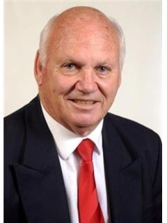 ตัวแทนอสังหาริมทรัพย์ - Lourie Bester - RE/MAX First - Bloemfontein