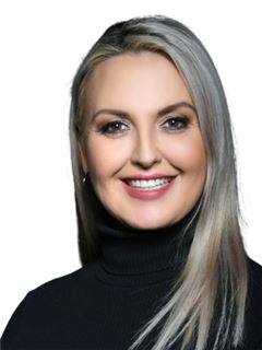Salgskonsulent - Michelle Angelique Adcock - RE/MAX Coast and Country (Shelly Beach)