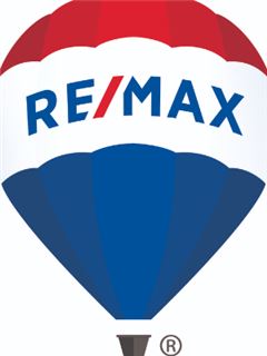 Associate - Willem Brooks - RE/MAX Triangle (Vandebijlpark - Rentals)